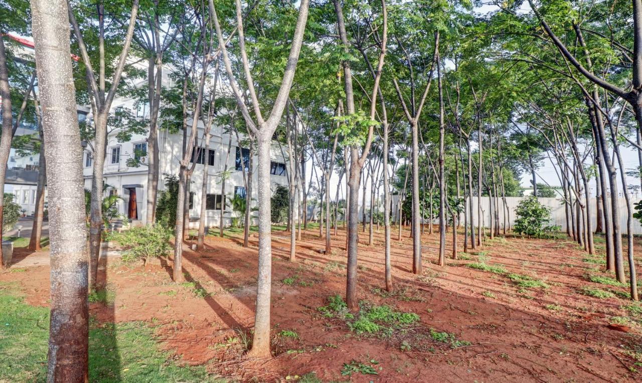 Grand Jp Inn Near 2 Km From Gundlupet Bus Stand Exterior foto